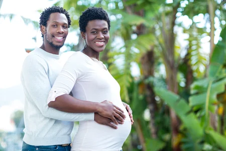 pregnant couple
