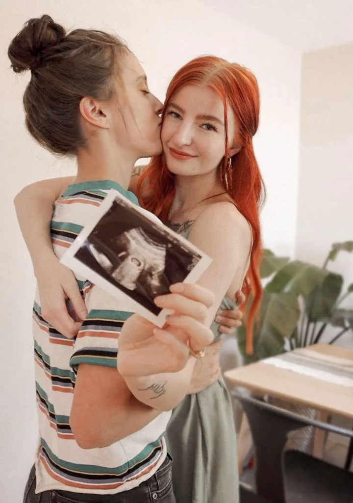 pregnant lesbian woman